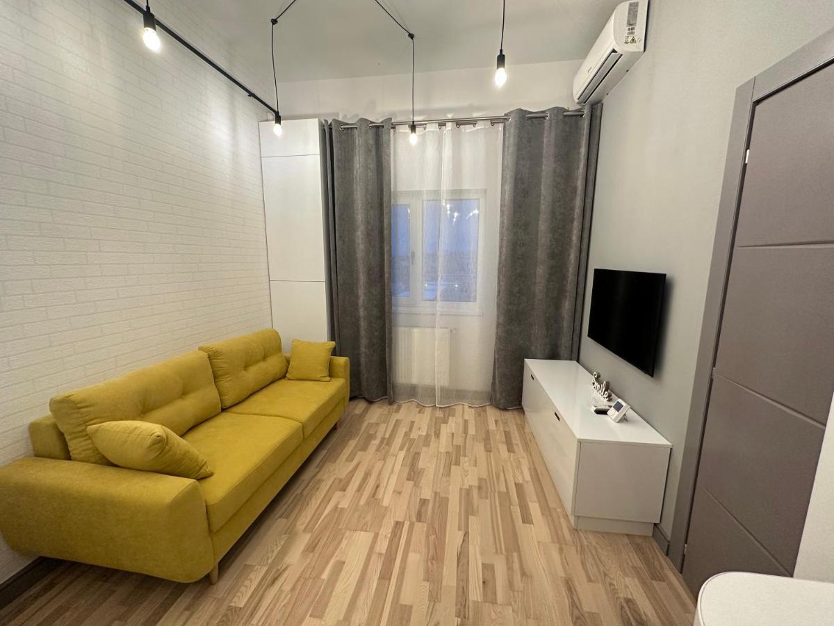Mojo-Jojo / A Funky Stay Iasi Exterior foto